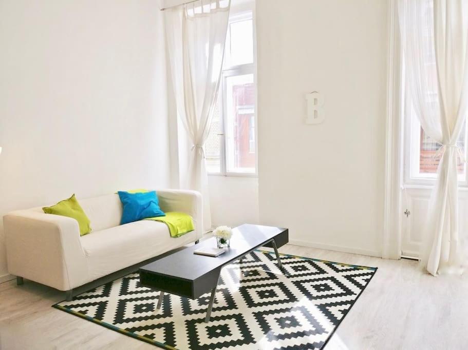 Bright And Cozy - City Center Apt Будапеща Екстериор снимка
