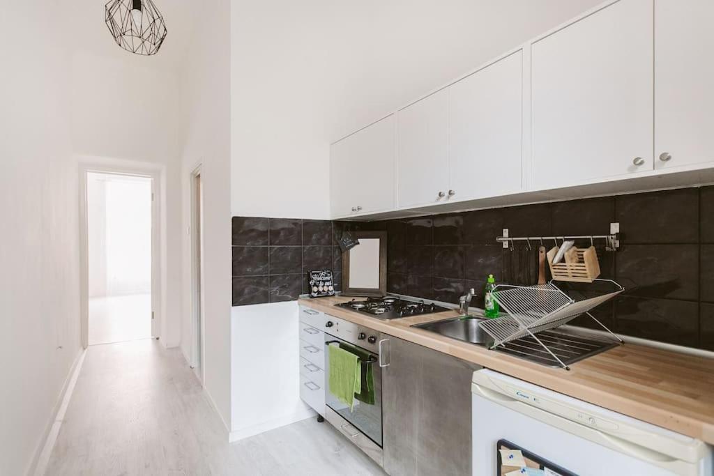 Bright And Cozy - City Center Apt Будапеща Екстериор снимка